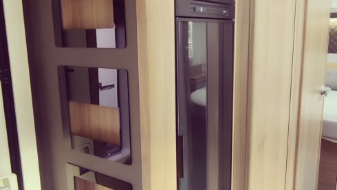 Hotelkamer op Wielen! – Hotel room on wheels! Very beautiful and luxurious Adria Matrix 5 p
