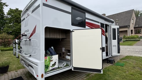 Roller Team Kronos 266 Spring Edition – 5p Roller Team semi-integrated uit 2026