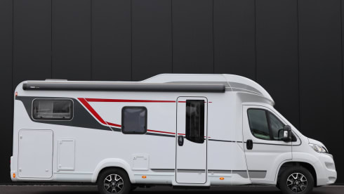 LMC H730G Tourer Lift, Fiat 140 hp manual transmission