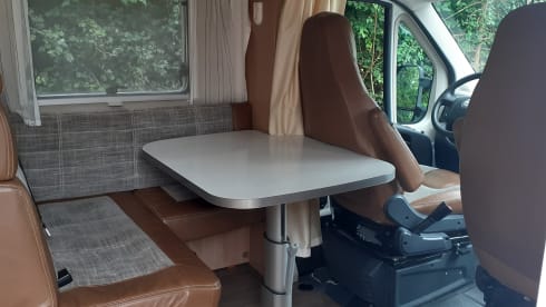 4 person camper Fiat Ducato Sunlight T69