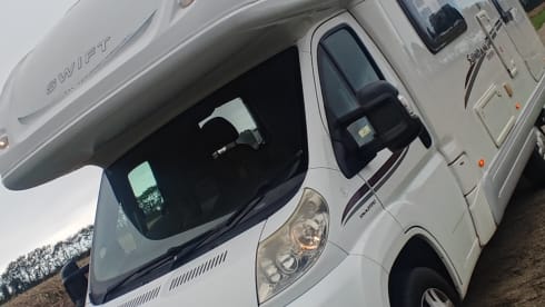 Poldark –  Uks most southerly 4 berth family motorhome