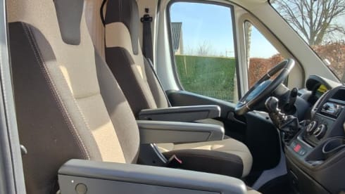 JOPI Campervibes – Onze gezellige gezinscamper staat klaar voor jullie trip! 