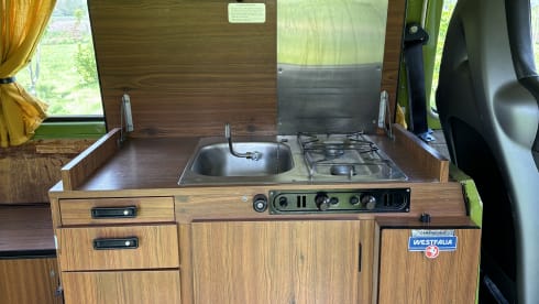 The Hulk – Westfalia – Beautiful Classic Camper For Rent! 