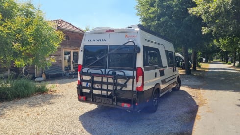 Adria Twin Sport 640 SGX – New 2025 spacious Campervan for 4