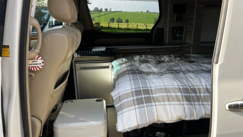 The Borderless Reiver – 3 (+ 1 small child) berth Toyota campervan from 2007