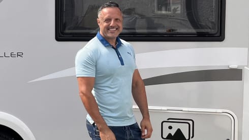 2026 Roller Team 747 – 6 Berth/Belts. Rear lounge 