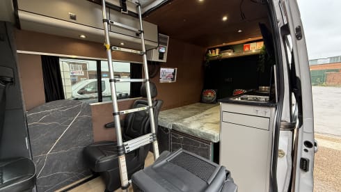 Avandra  – Avandra – All-Season Adventure Campervan 🚐✨