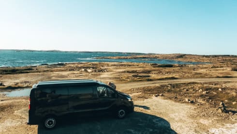 Matty – Matty camper super bus to go on an adventure!