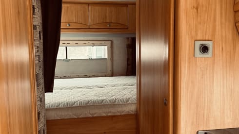 Veel plezier – 4p Adria Mobil alcove from 2004