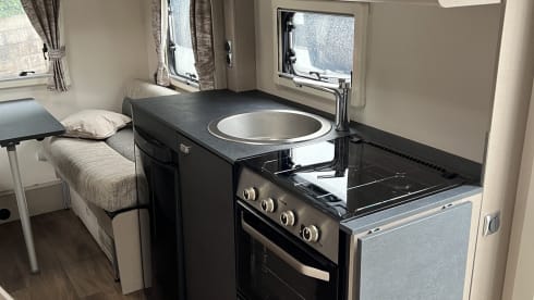 Swift Edge 486 ULX – 2-6 berth Swift EDGE 486