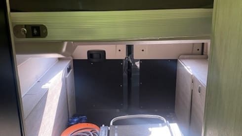 3-person Roller Team bus from 2022
