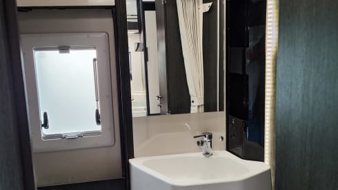 Bavarian Camper 2 – 5 people and still under 7m - the kronos 285TL.