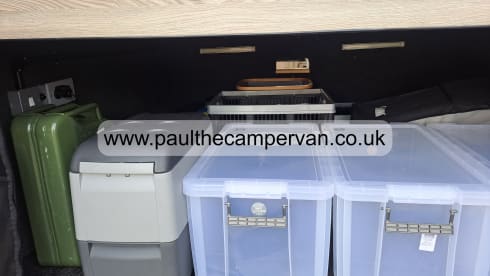 Paul – 2 1/2 berth Luxury Mercedes Campervan, with kennel - Inclusive Insurance