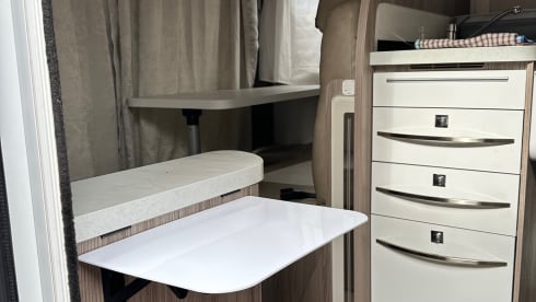 Maxi – 4 berth Benimar T482 automatic