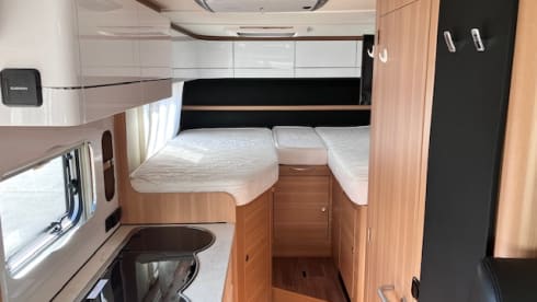 Saeftinghe – Available for rent in Spain from October 1st: Beautiful two-person LMC Camper 