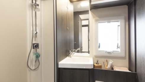 Rover – New 2026 Roller Team 4 berth off-grid ready Motorhome