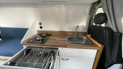 El Maestro – El Maestro ready for adventure