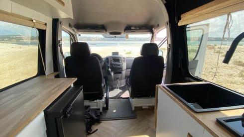 Unique, spacious campervan! (Available from mid-July!)