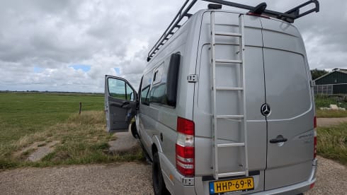 Benz – 2p Mercedes-Benz bus uit 2017
