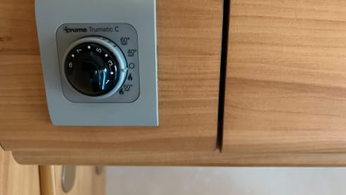 Fiat adriatik 650SL Coral met vast bed 4 persoons