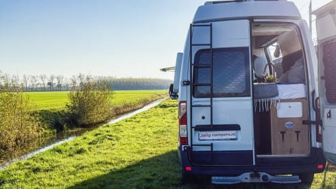 Richard – Ecological Self-Build Camper (Automatic) - Opel Movano 2015 – Richard 