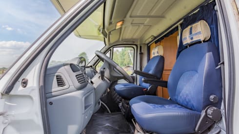 Nice compact 5p McLouis camper
