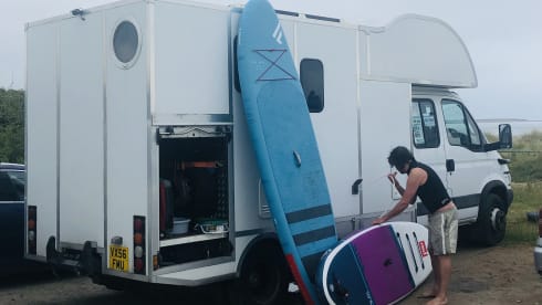 Balloo – Built for Off-Grid adventures, very high spec
