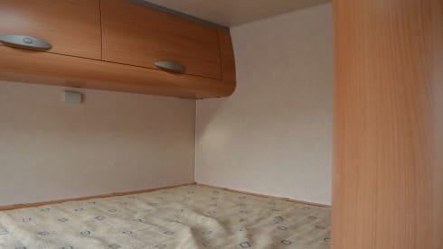 Beautiful complete and very neat 6-person camper (Fiat Ducato Adria Mobil)