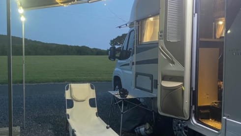Doris – 2 berth Peugeot boxer Auto-Sleeper.