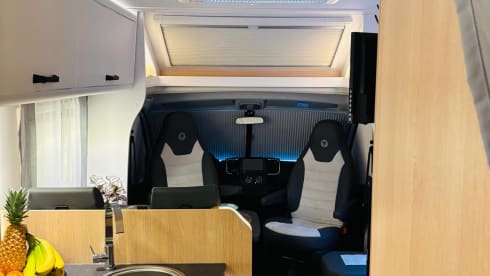 Making Memories 1 – T67s Sunlight semi-integrated 2024 Automatic