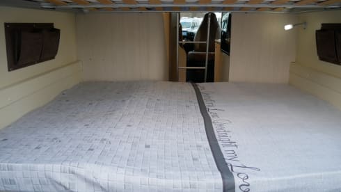 Chausson4, 4 sleeping- 4 seats, Bunk bed!