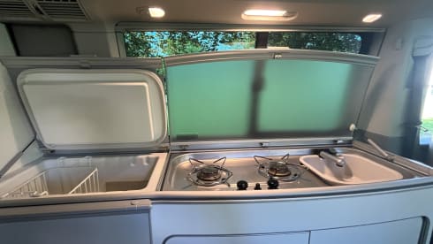  luxury VW California Edition car T5