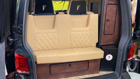 Vernon  – VW CAMPER - COMPACT & LUXURY. 