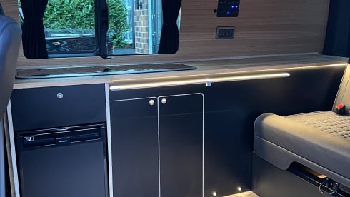 Bluey – 4 berth Volkswagen campervan from 2020