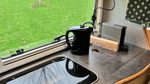 Happy Glamper – VERY SPACIOUS HYMER 644 CAMP, ALCOVE 6 PERSON XXL GARAGE