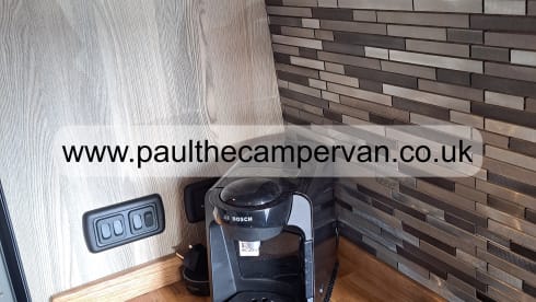 Paul – 2 1/2 berth Luxury Mercedes Campervan, with kennel - Inclusive Insurance