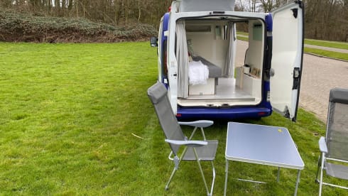 BuZz Lightyear – Opel vivaro 1.9 sdi compact camper