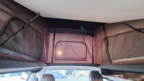Danny Devito – 4 berth Mercedes-Benz campervan