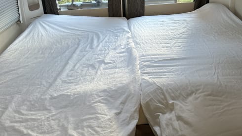 Malibu bus camper for 2 persons