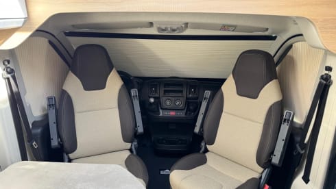 Clever runner  600 – 2p Citroën campervan from 2021