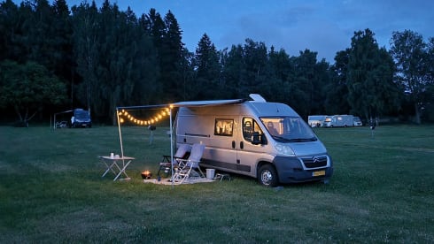 LUER ADVENTURES – Mooie complete Citroën buscamper 
