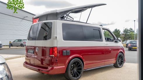 Volkswagen campervan met 4 slaapplaatsen vanaf 2024