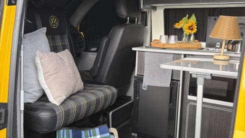 Bumblebee – Wohnmobil für vier Personen | Ihr perfekter Wochenendausflug auf Rädern
