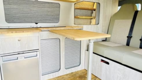 Boris – Luxury 4 Berth T6 VW Camper With Pop Top