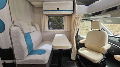Rimor has it. –     La Grande Fuga – Spazioso camper familiare a 6 posti letto