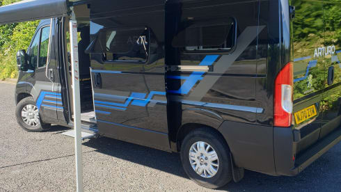 Arturo – 2 berth Peugeot boxer Asphalt from 2021