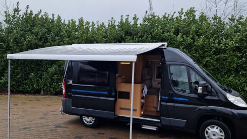 OFF-GRID – Very nice and fully equipped bus camper!