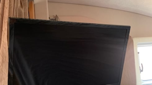 Harlie – 6 berth Euramobil Activa 820 HS 3.0L tag axle 