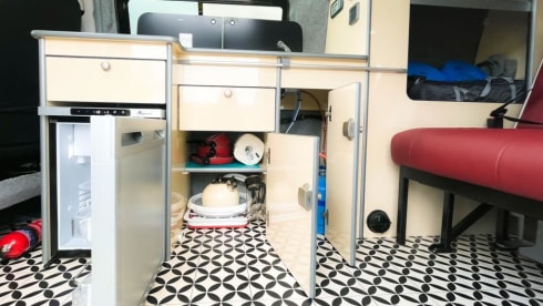 Doris – Fancy Doris? MB Vito Campervan!