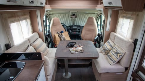 Superb super-equipped Camper